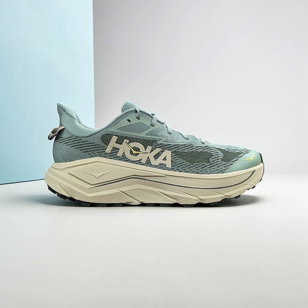 Hoka Challenger 8 Herren Trail- Straßen-Laufschuhe Jade .Truffle Salt