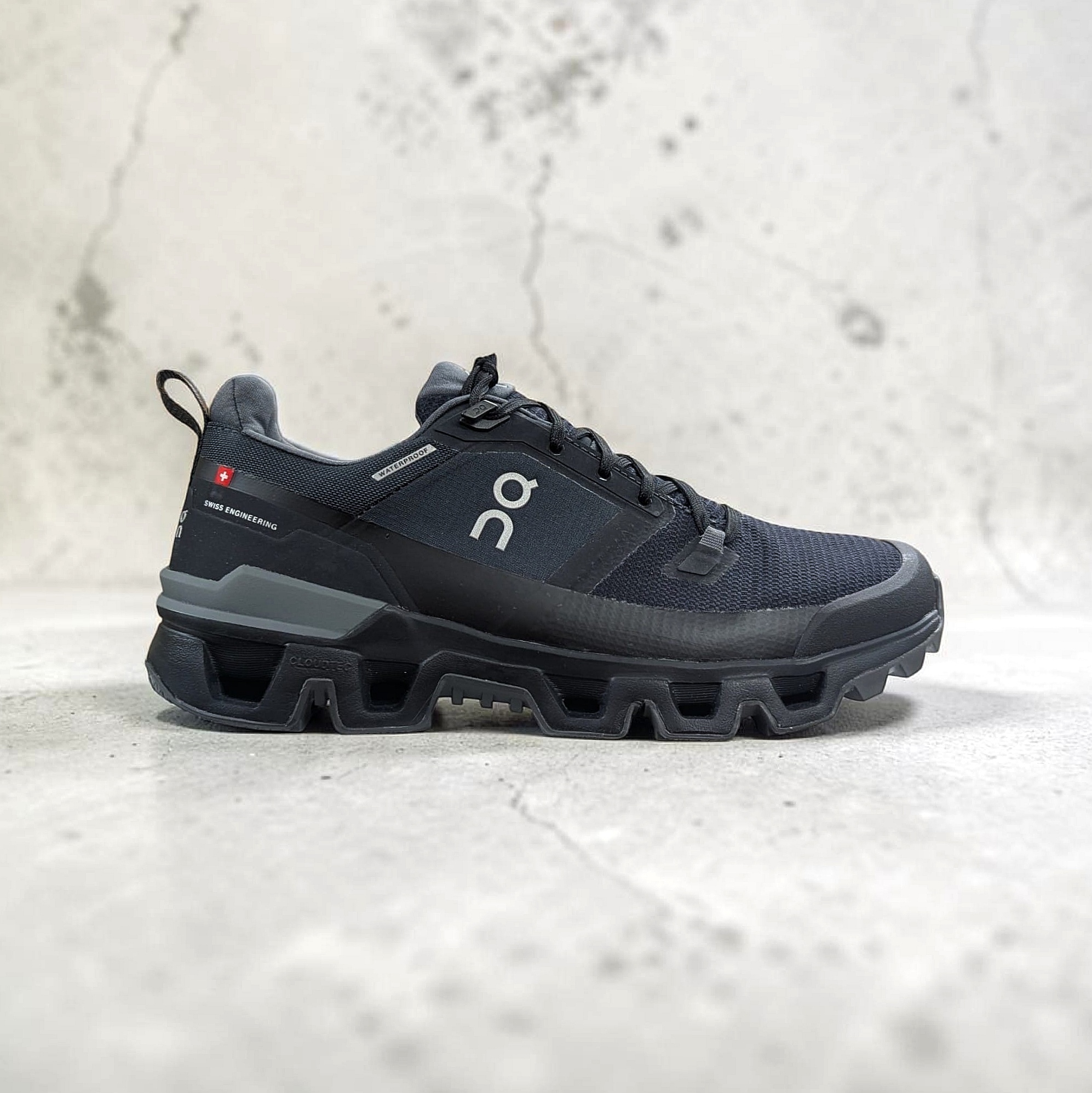 Black On Running Cloudwander Waterproof Damen Wanderschuhe  InfinitySteps