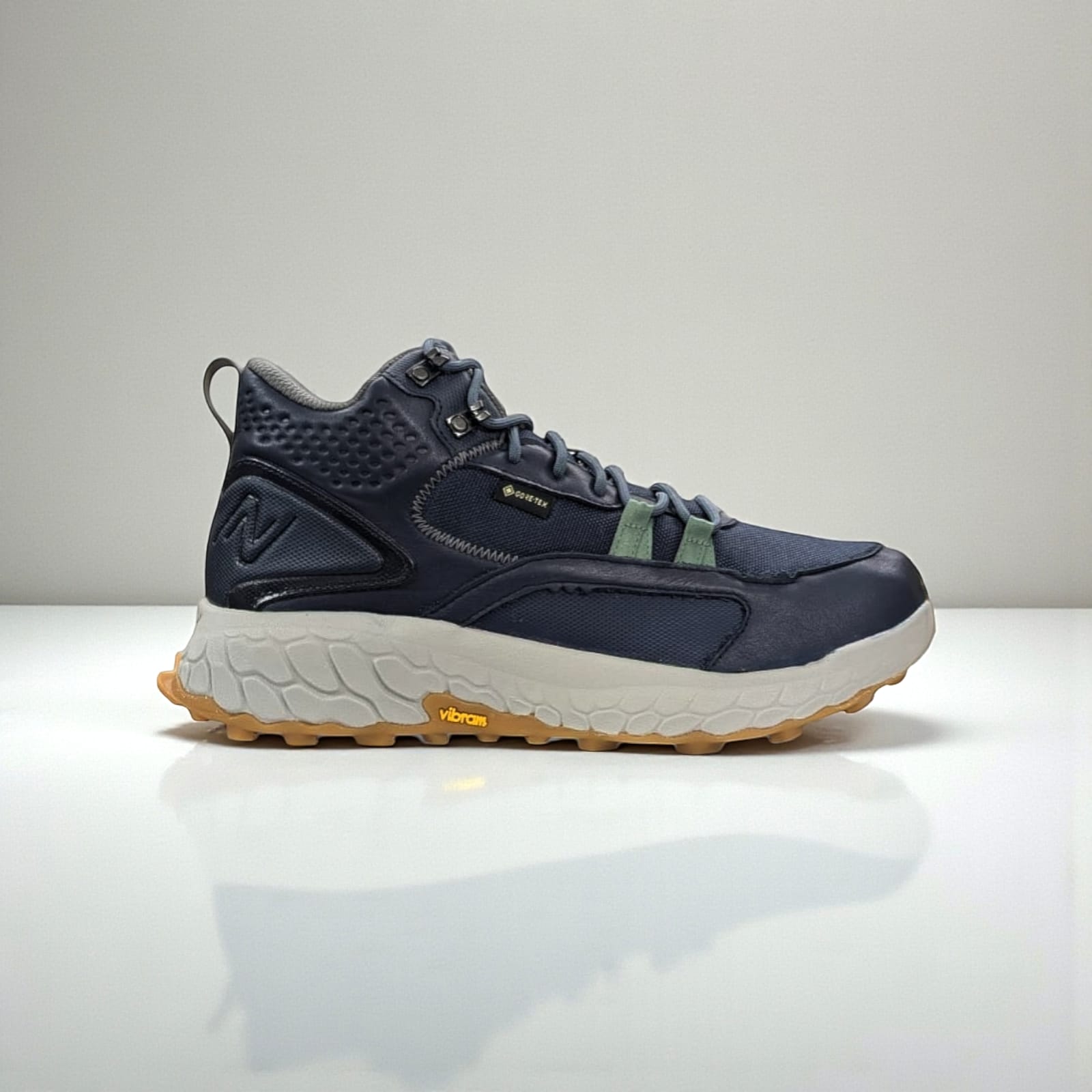 New Balance Fresh Foam X Hierro Mid GTX Herren Trail Laufschuhe