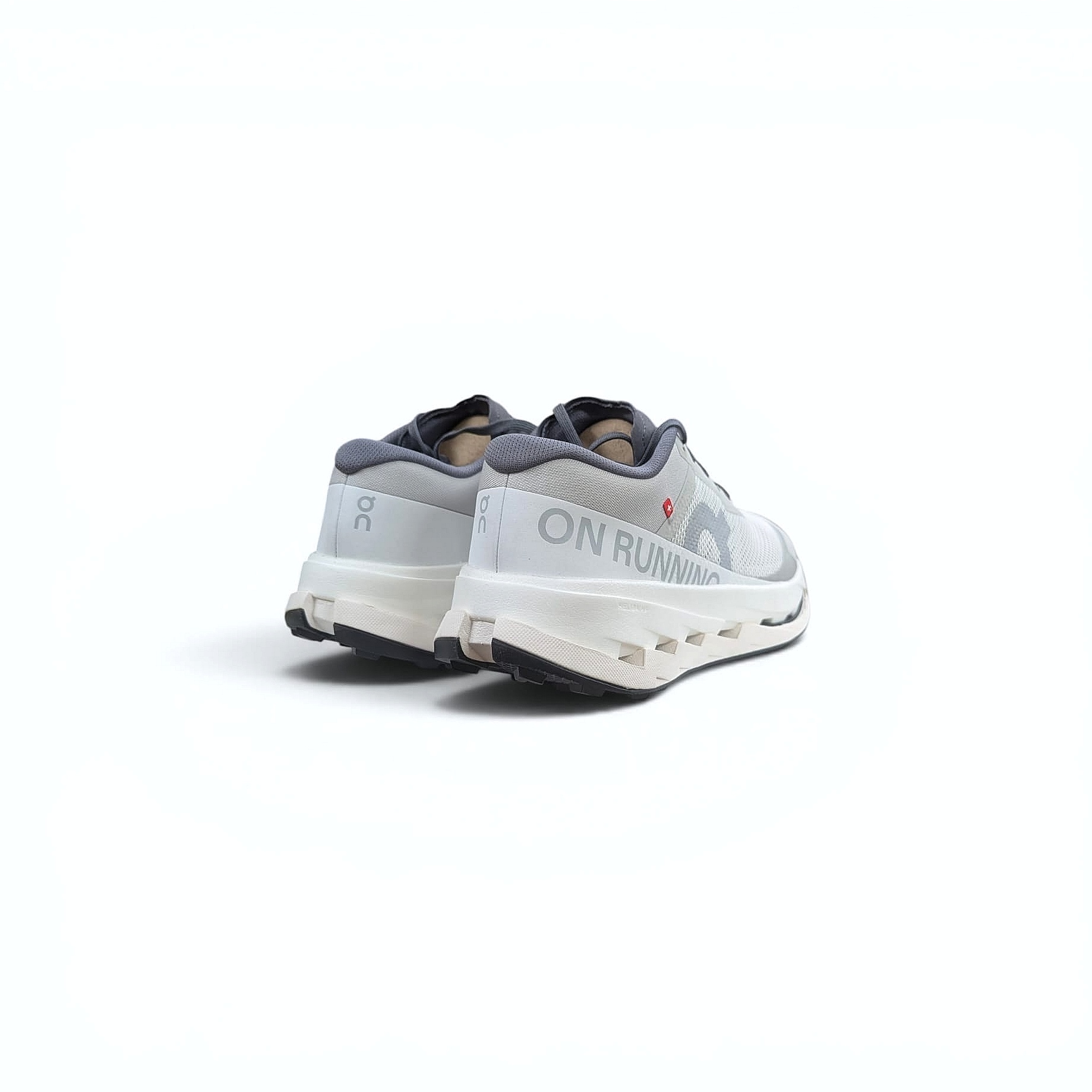 On Cloudultra 3 – Herren Trailrunningschuh Rock | White