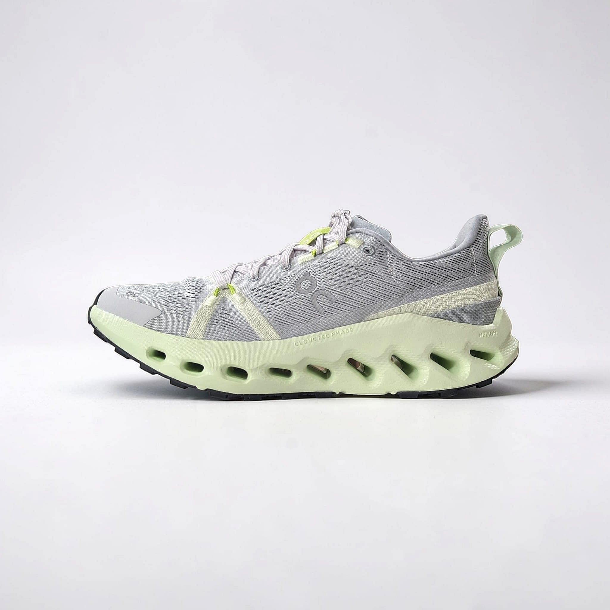 On Runing Cloudsurfer Trail Damen Trail Laufschuhe