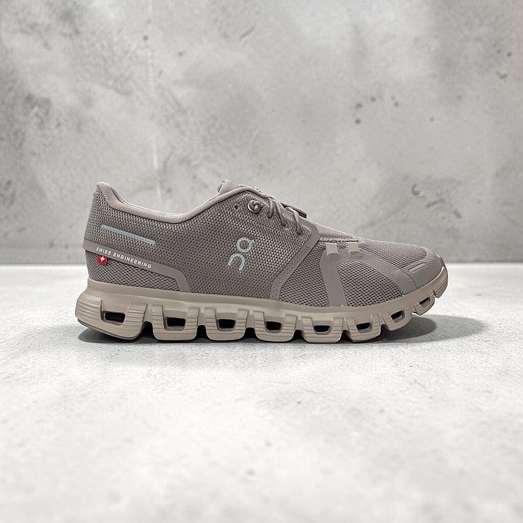 On Running Cloud 6 Damen Laufschuh Cinder-Fog