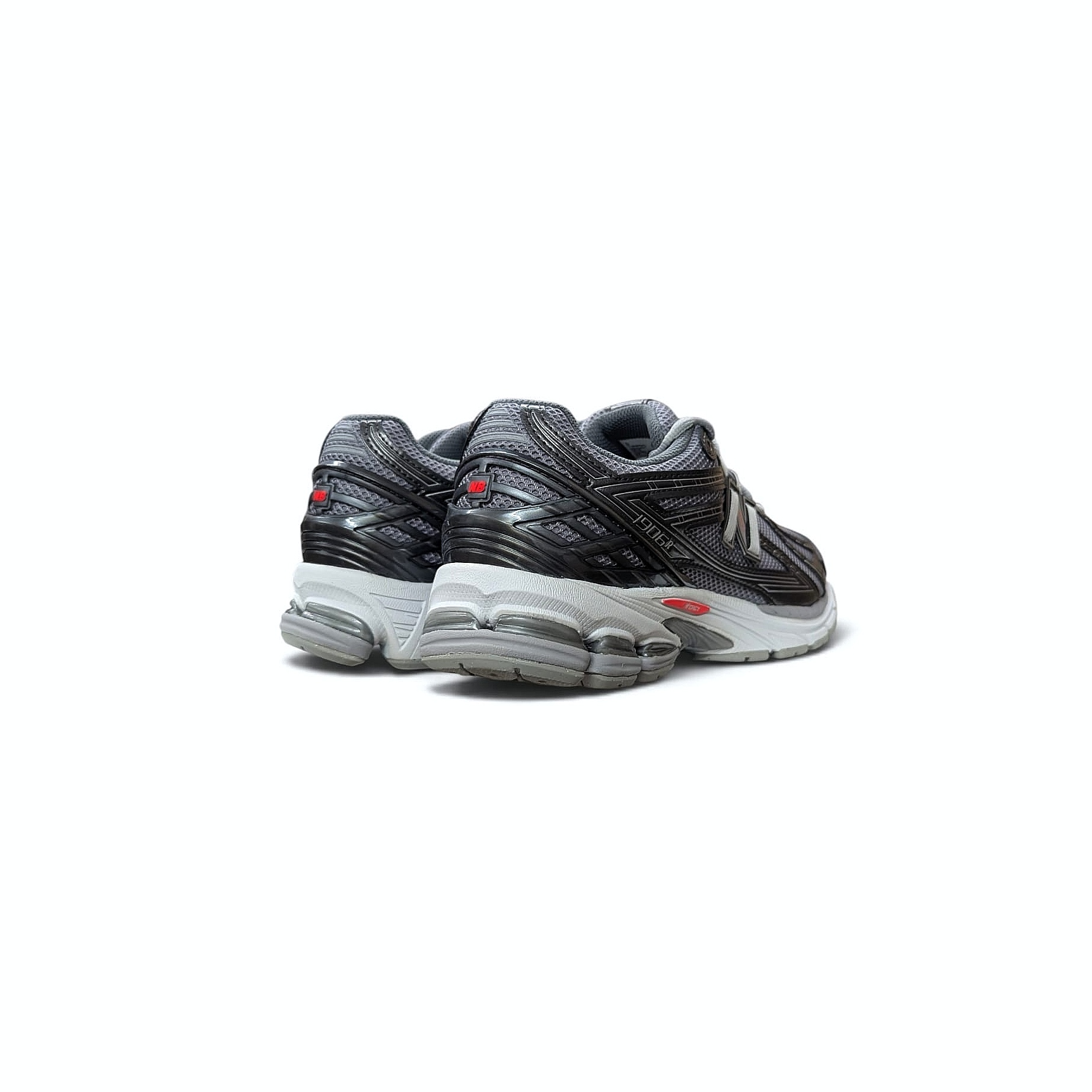 New Balance 1906R Unisex Lifestyle Sneaker Black Metallic