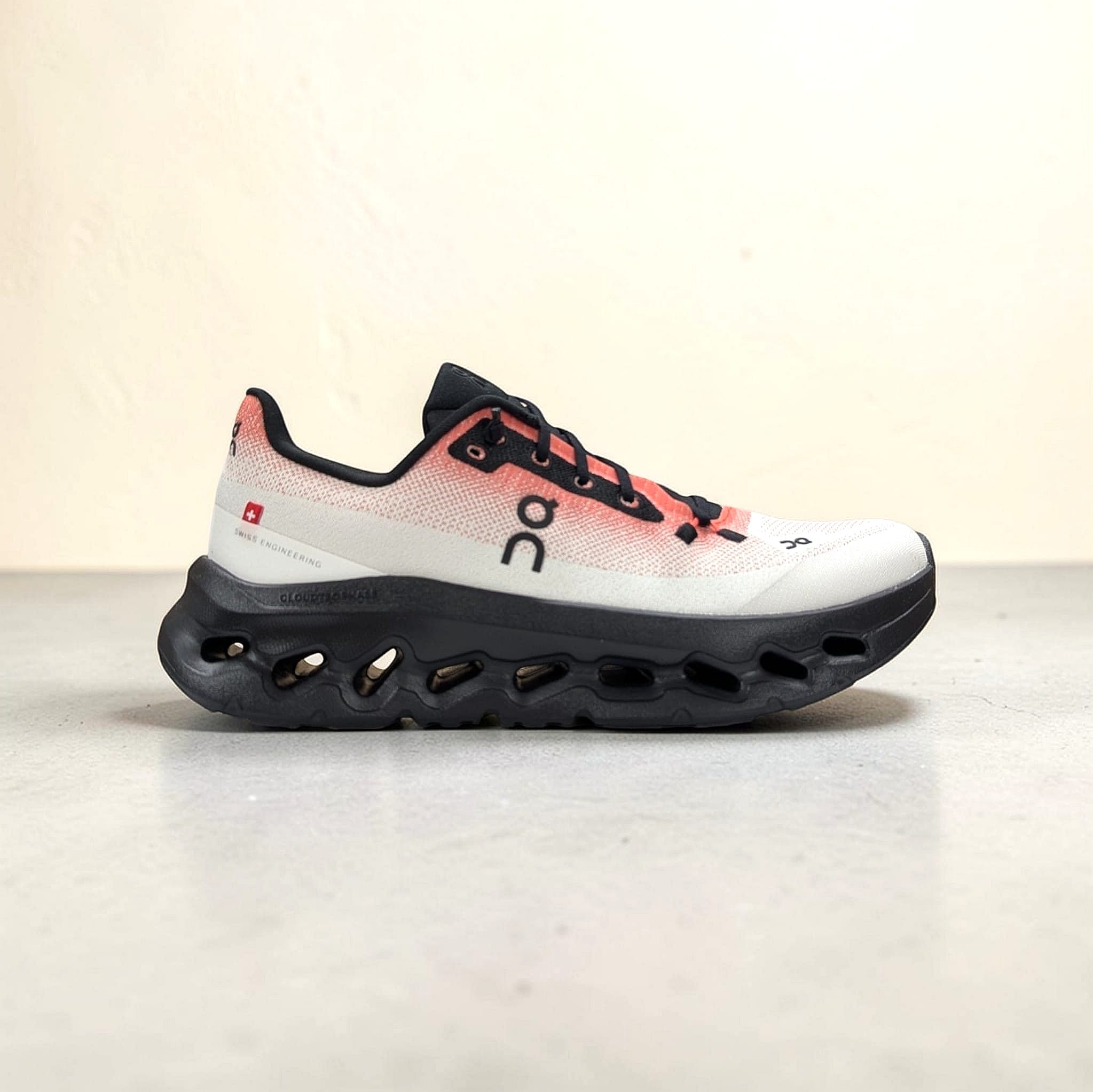 On Runing Cloudtilt Damen Laufschuhe