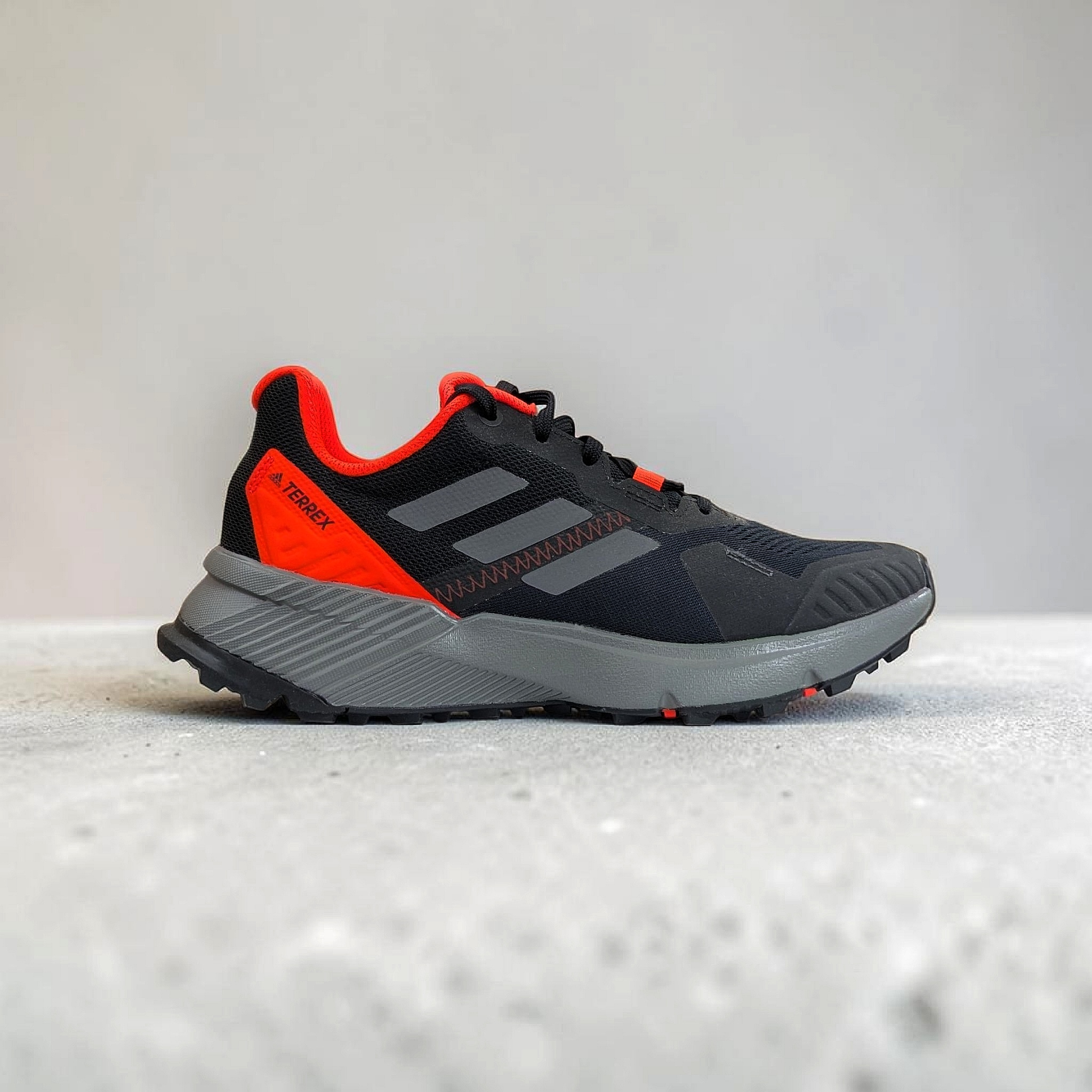 Adidas Terrex Soulstride Herren Trailrunning-Schuh – Schwarz-Rot