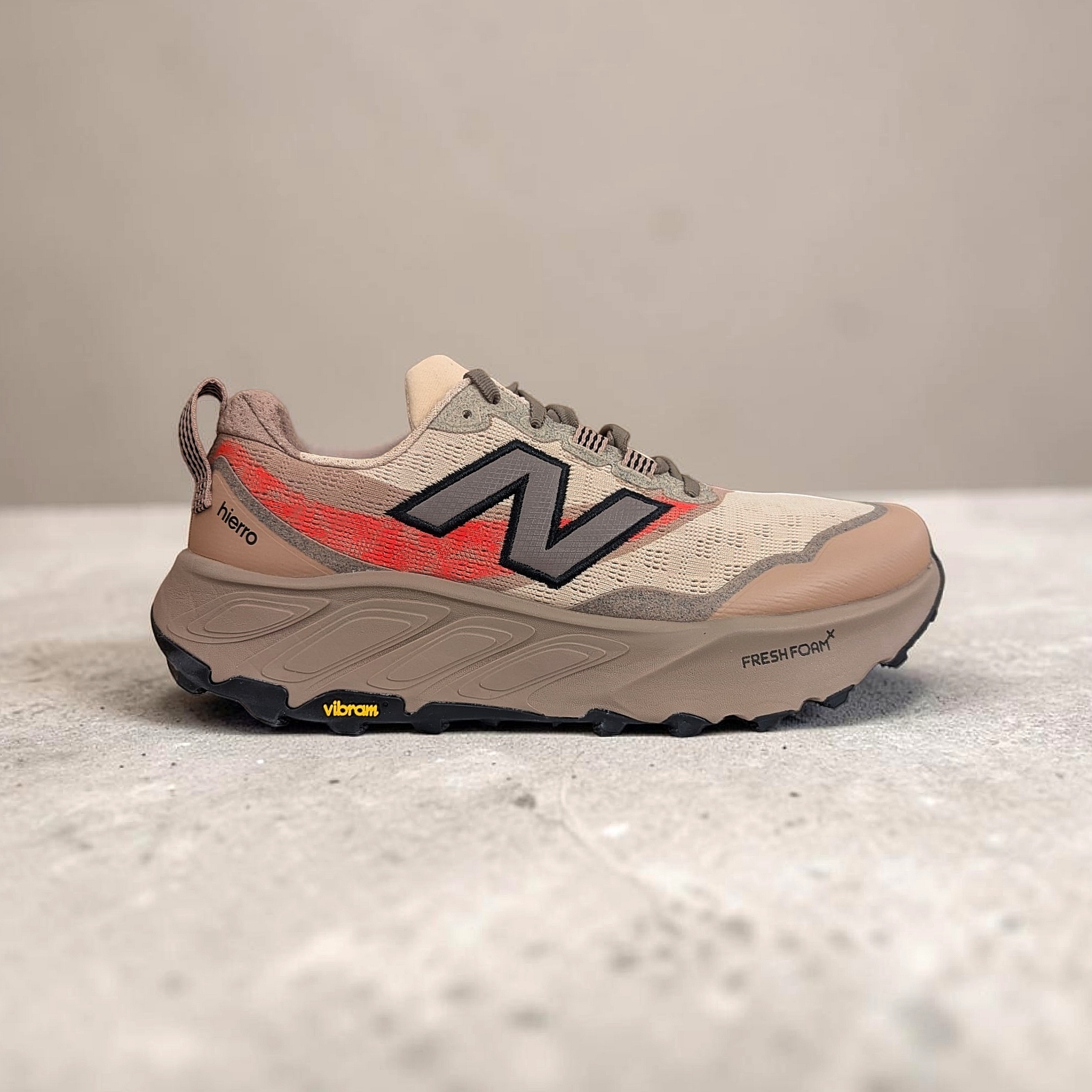 Desert New Balance Hierro V9 Herren Trail Laufschuhe