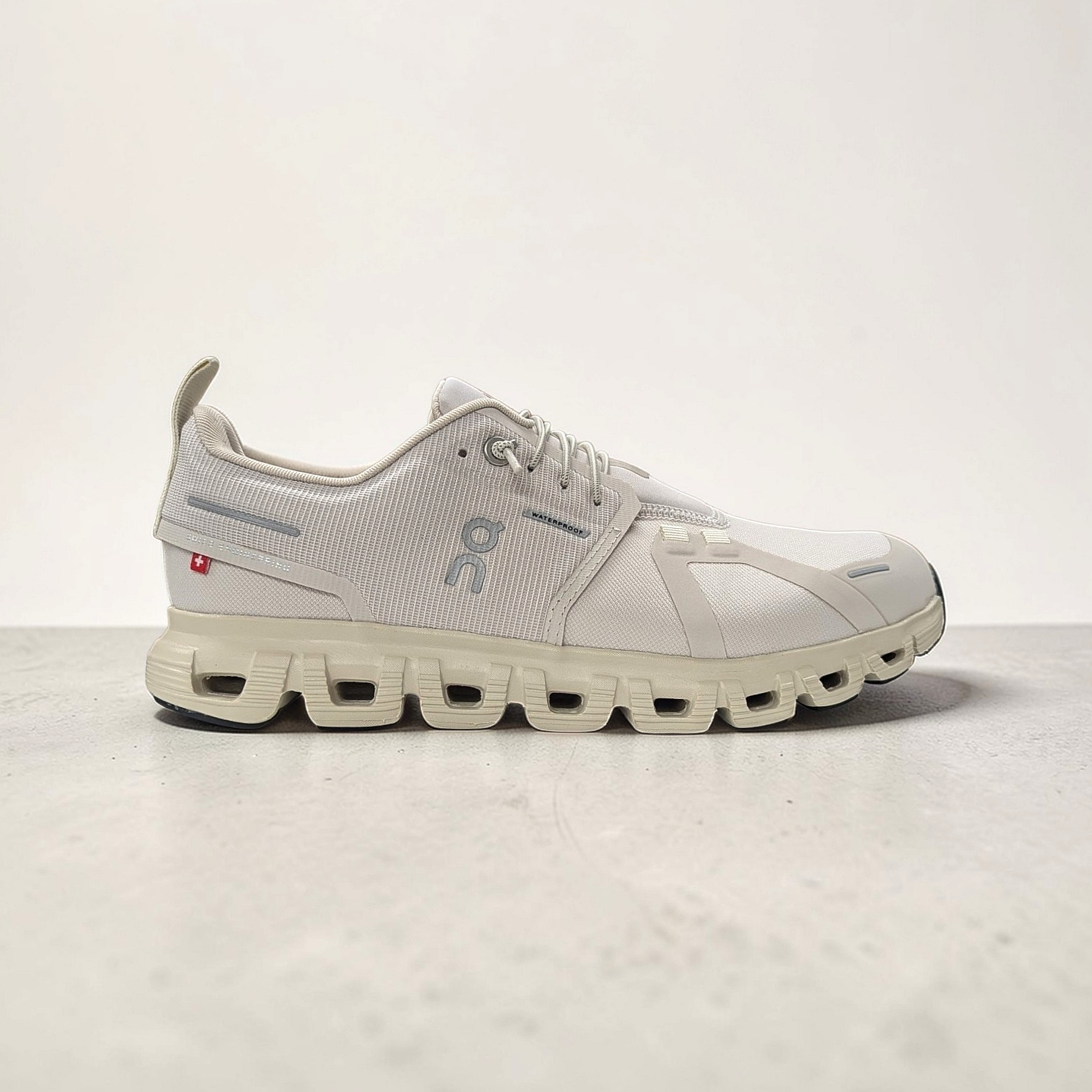 On Running Cloud 6 Waterproof Damen Laufschuhe